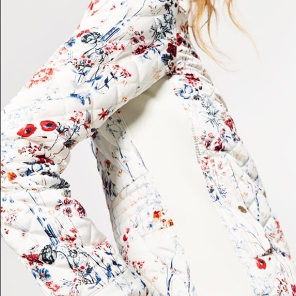 Zara Jackets & Coats Zara Quilted Jacket With Pretty Floral Print